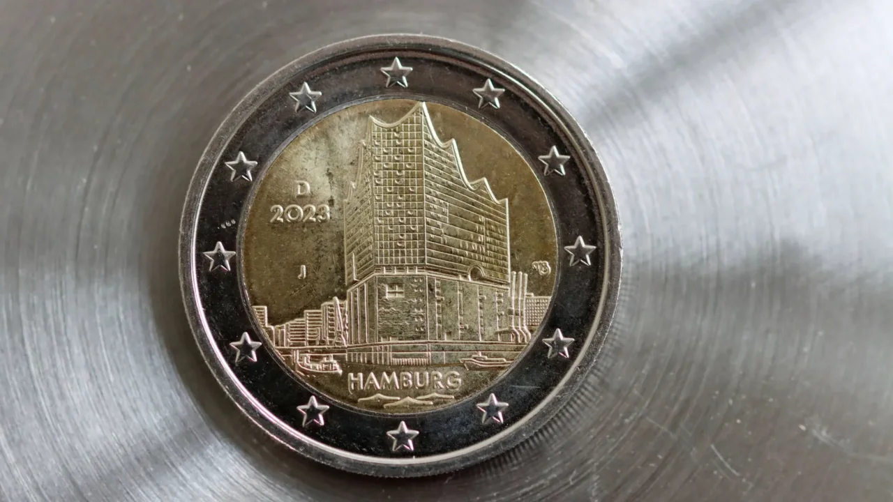 Valore delle monete da 2 euro italiane del 2002: scopri le varianti di Dante Alighieri più preziose