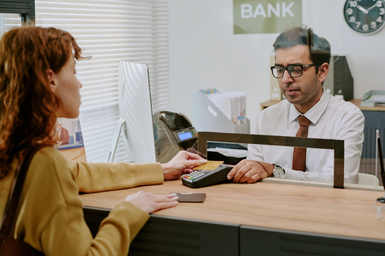 Scopri il costo medio annuo di un conto corrente: ecco la cifra che sorprende tutti